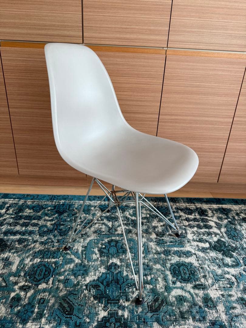 イームズ シェルチェア DSR Vitra製 ホワイト エッフェルベース