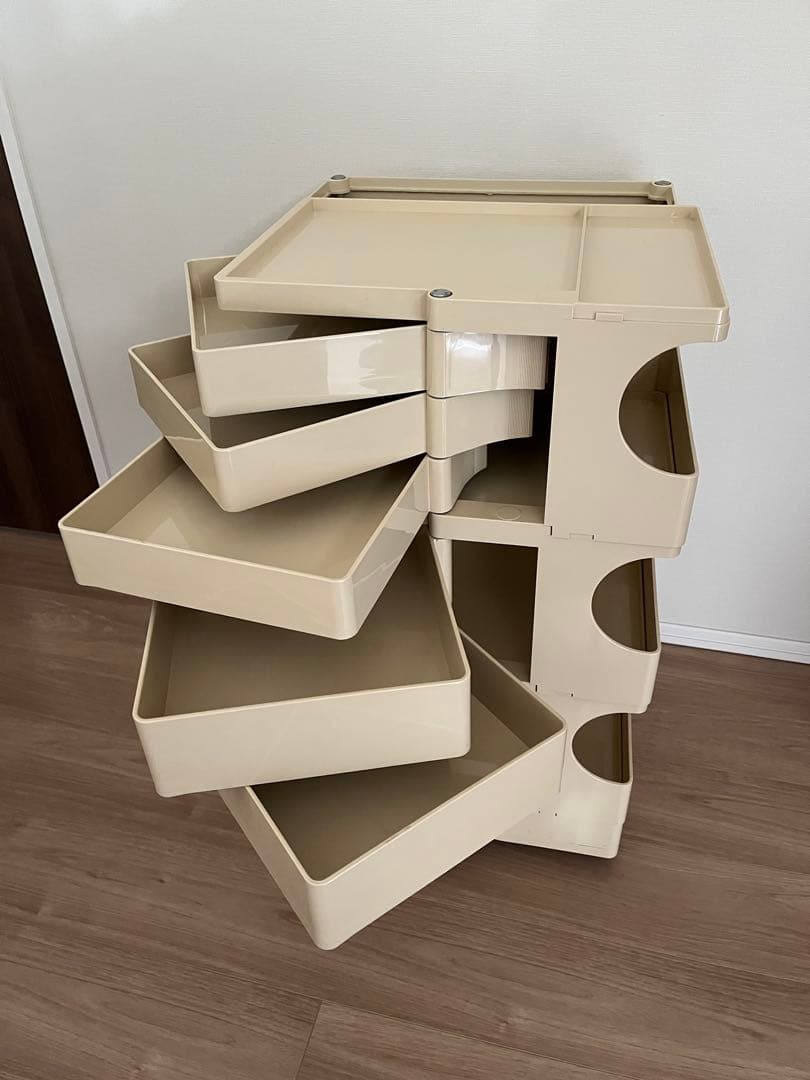 ジョエ・コロンボ　ボビーワゴン 3段5トレイ ベージュ　正規品