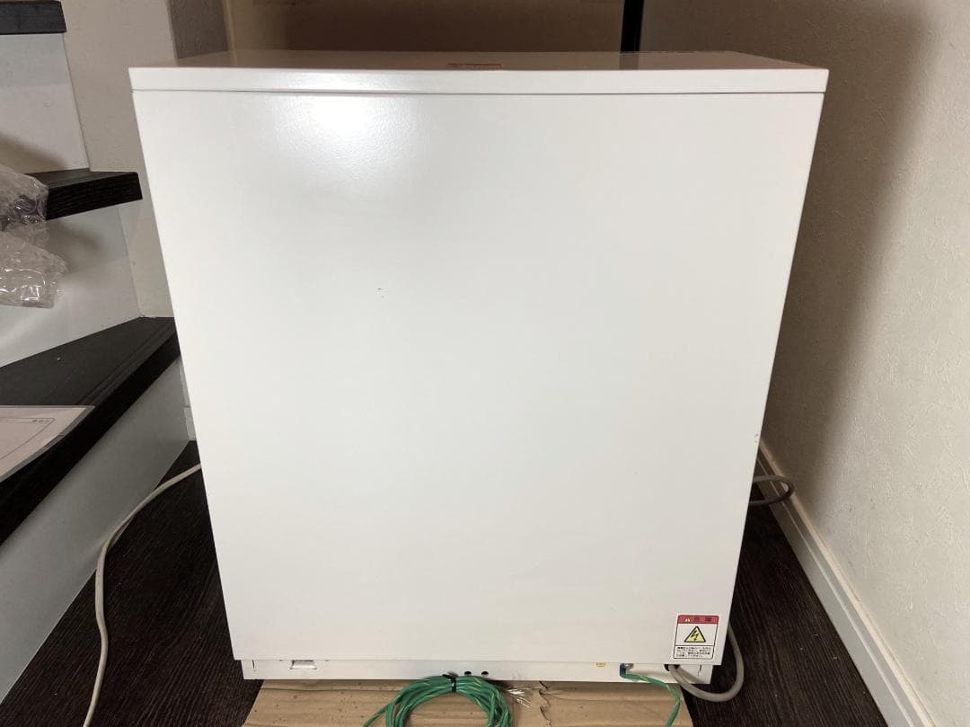 リヨン ■マミヤOP　タッチパネル式小型券売機　VMT-600■新500円