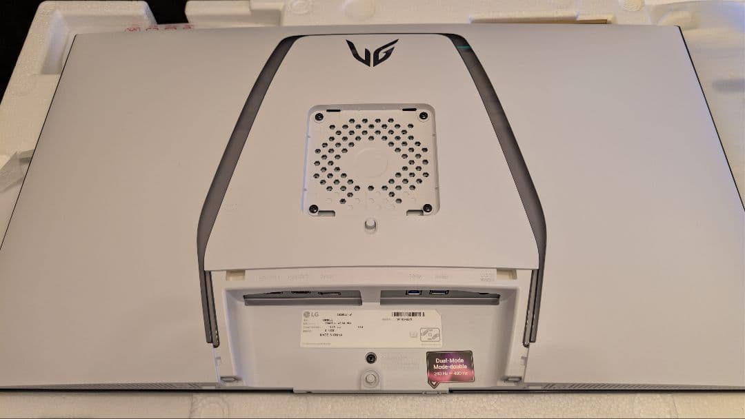 最終値下げ LG OLED 32GS95UV-W 31.5インチ