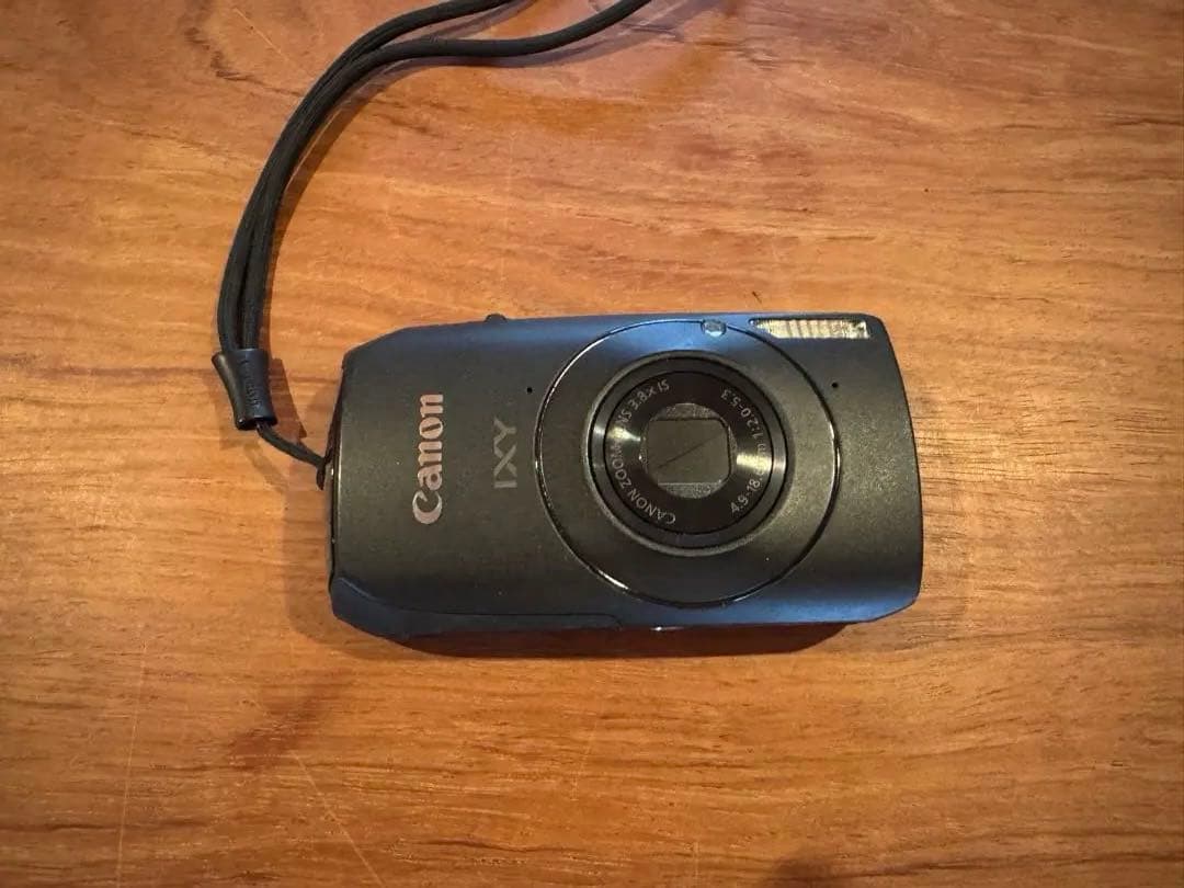 希少　Canon IXY 30S コンパクトデジタルカメラ