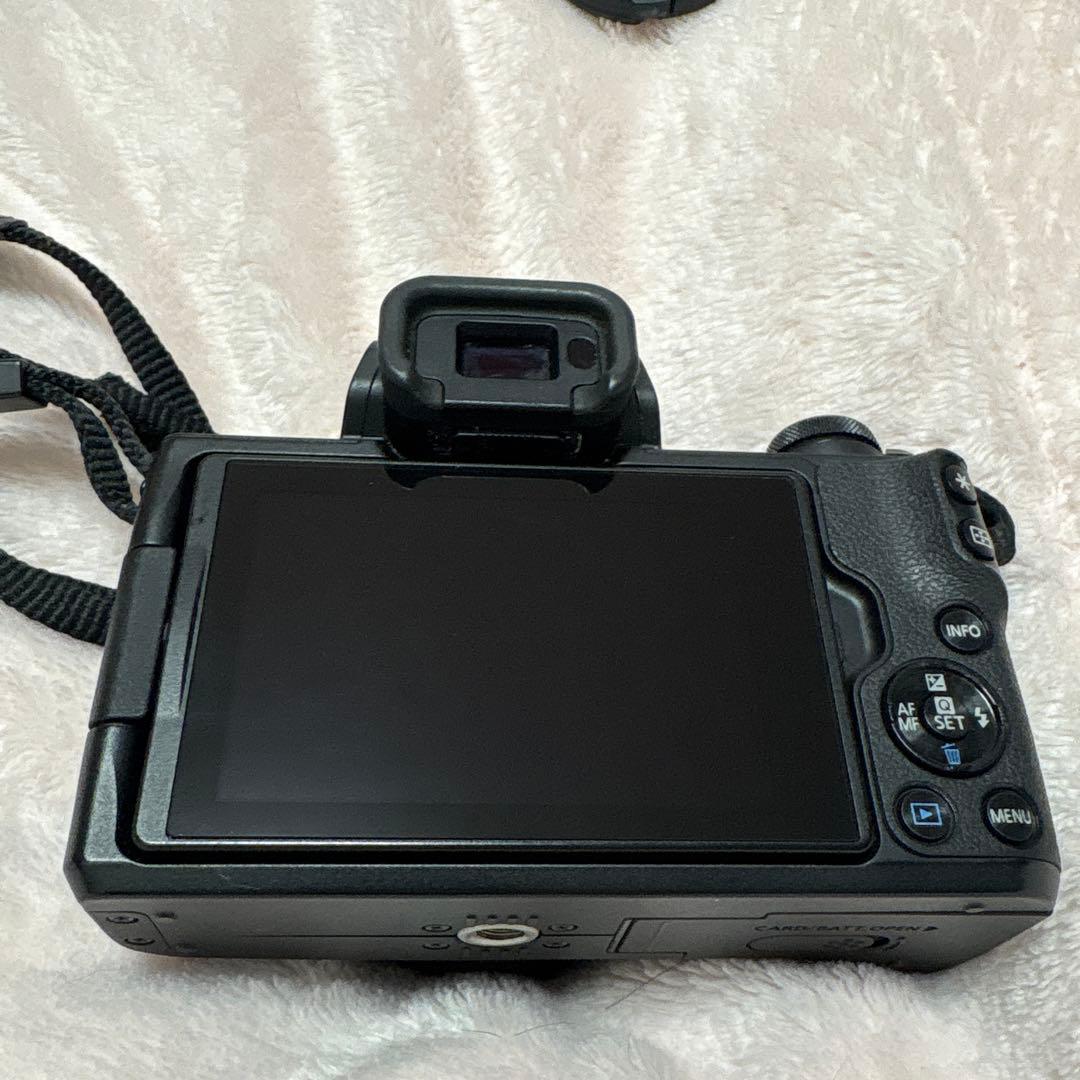 Canon EOS Kiss M デジタル一眼レフ