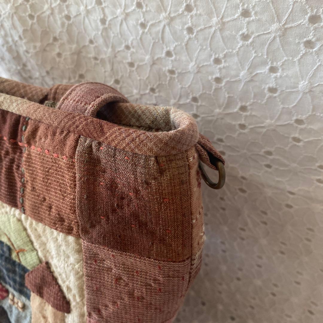 126.ハンドメイド＊先染め生地＊お家のアップリケバッグ