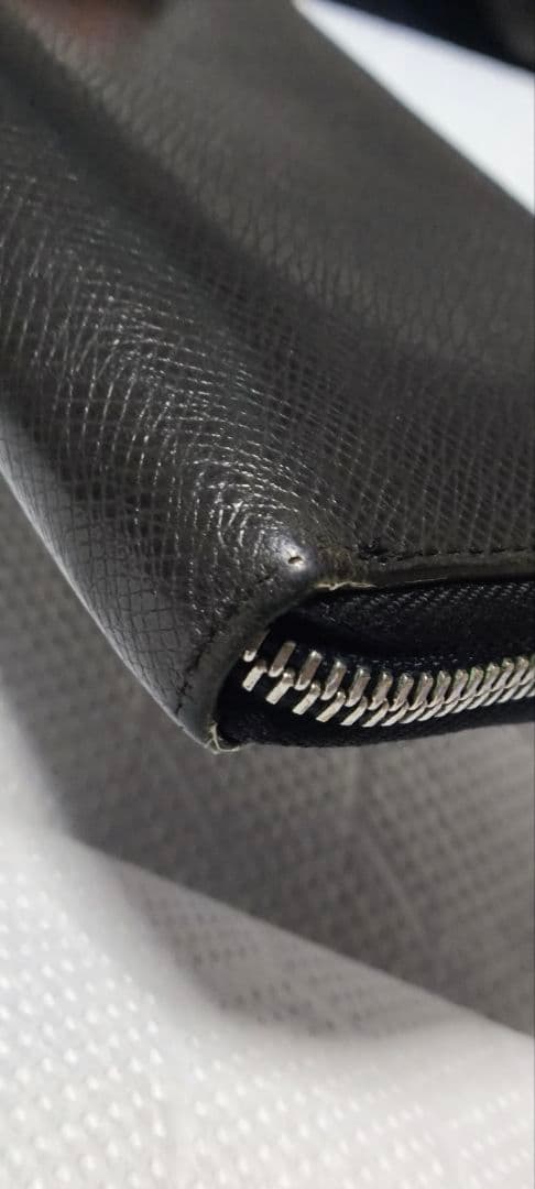 ルイヴィトン ヴェルティカルタイガ 黒 長財布