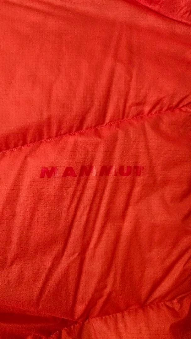 マムート　MAMMUT　ダウンジャケット　レディース　赤　S M　フード付