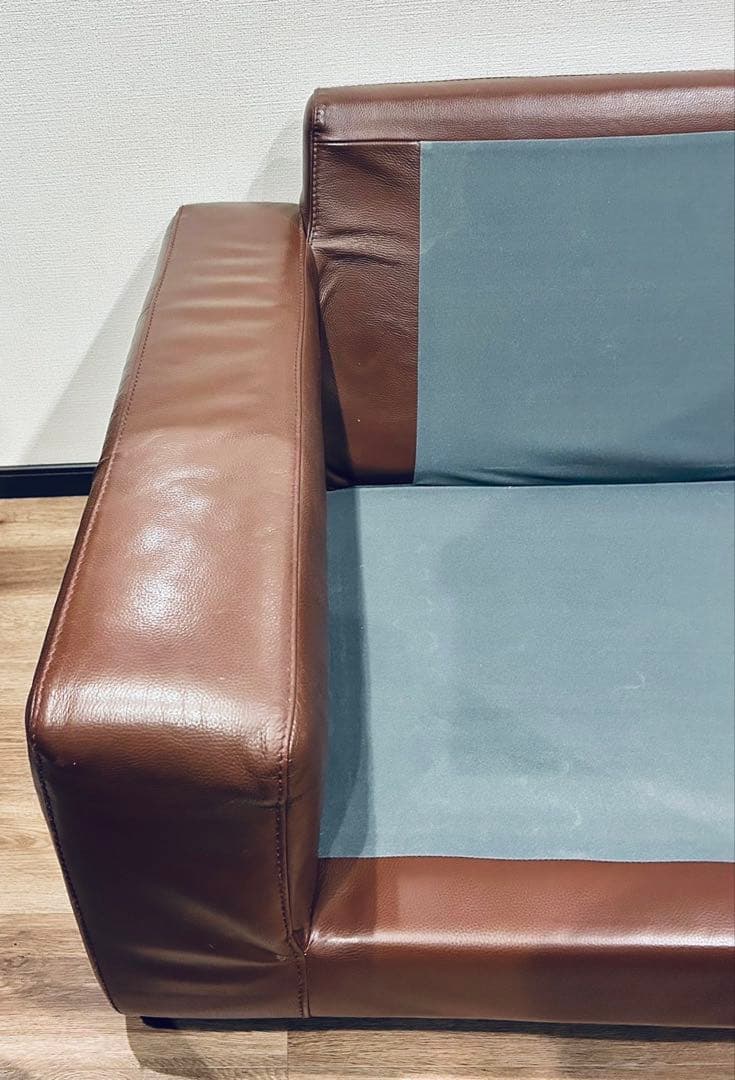 ブラウンレザー 2人掛けソファ