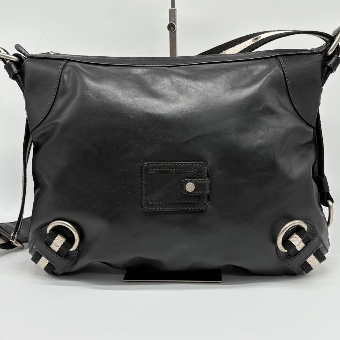 美品 BALLY メッセンジャーバッグ A4 PC収納可能 トレスポ 斜めがけ