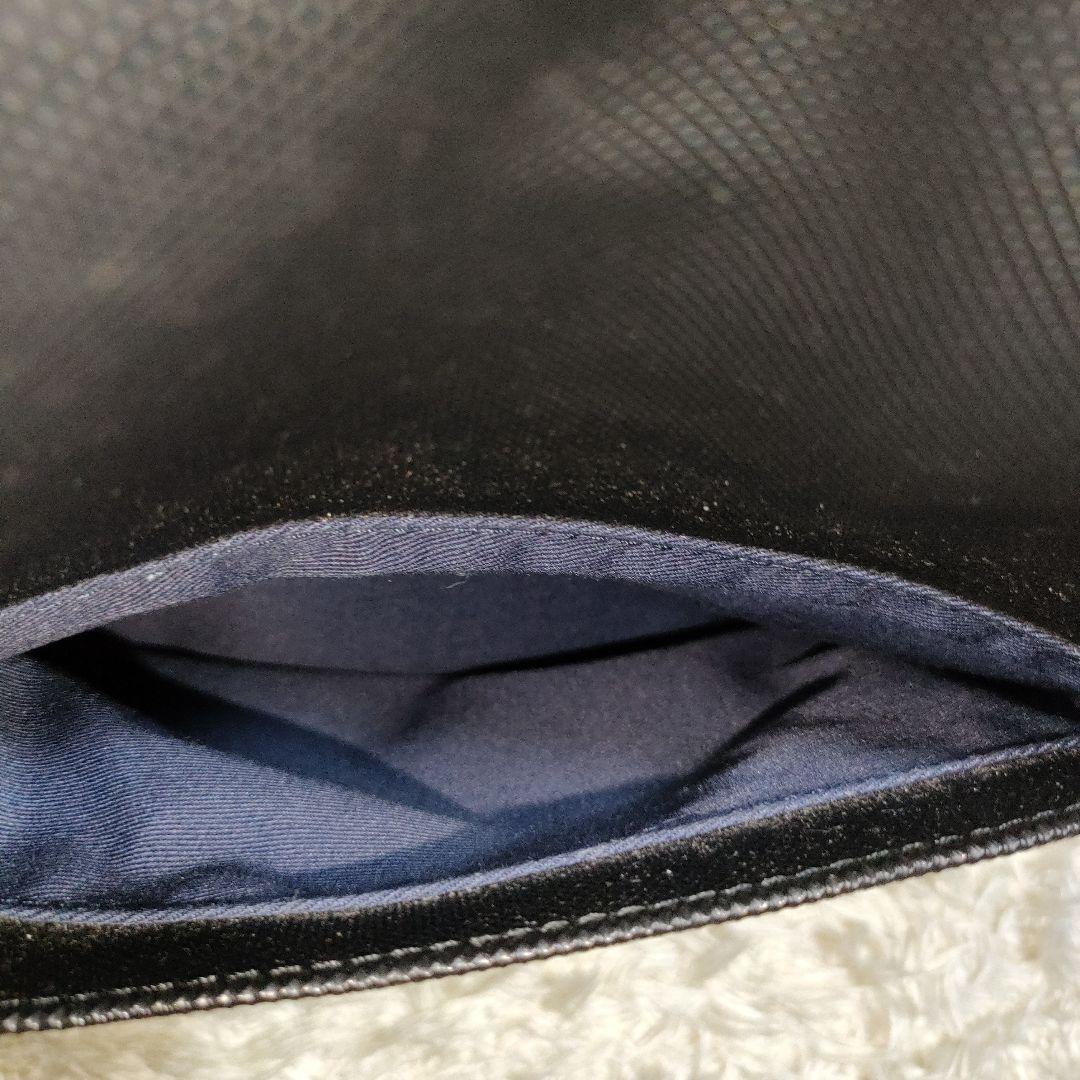 LACOSTE ラコステ メンズクラシック スリムフラップサッチェルバッグ 黒