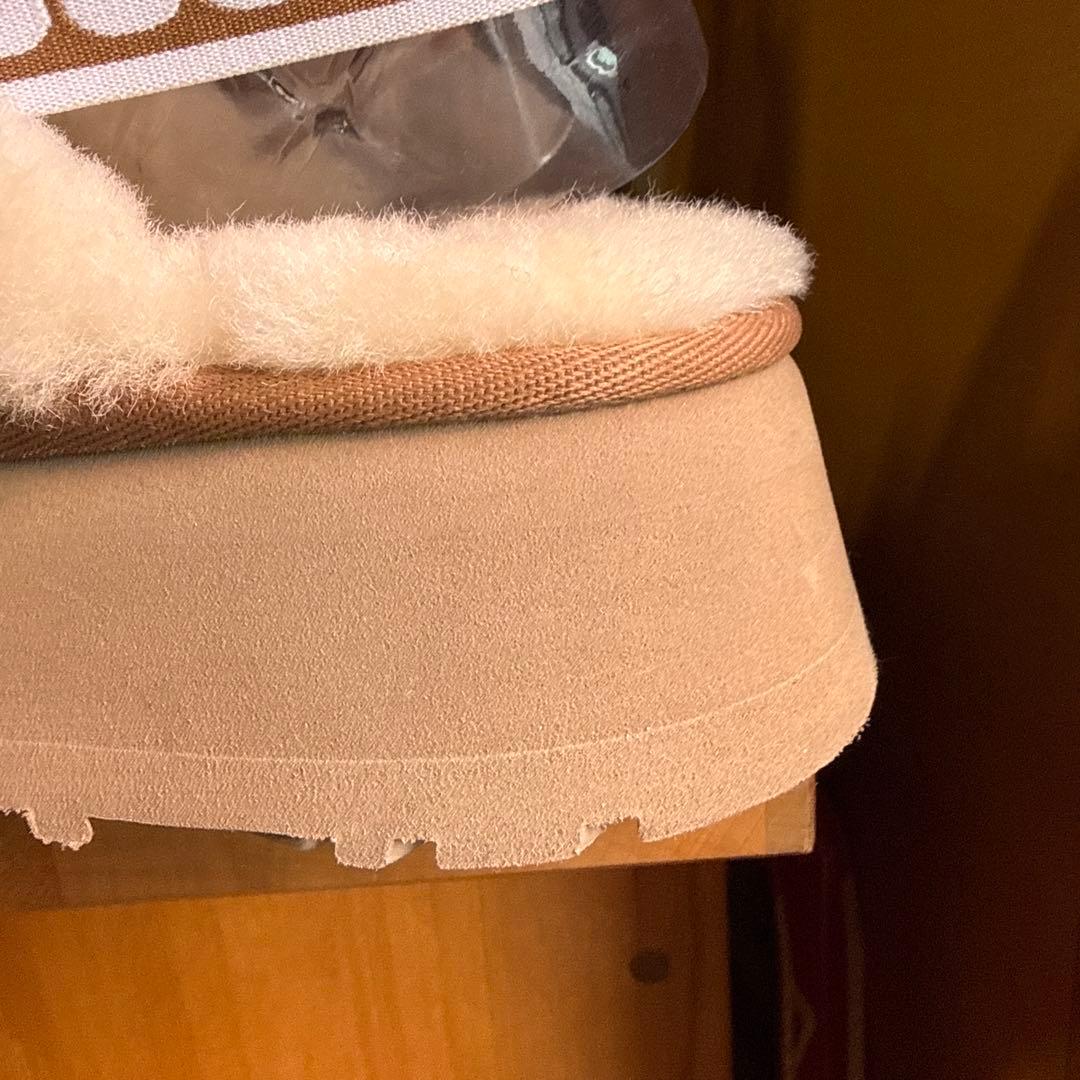 UGGサンダル　25センチ未使用箱付