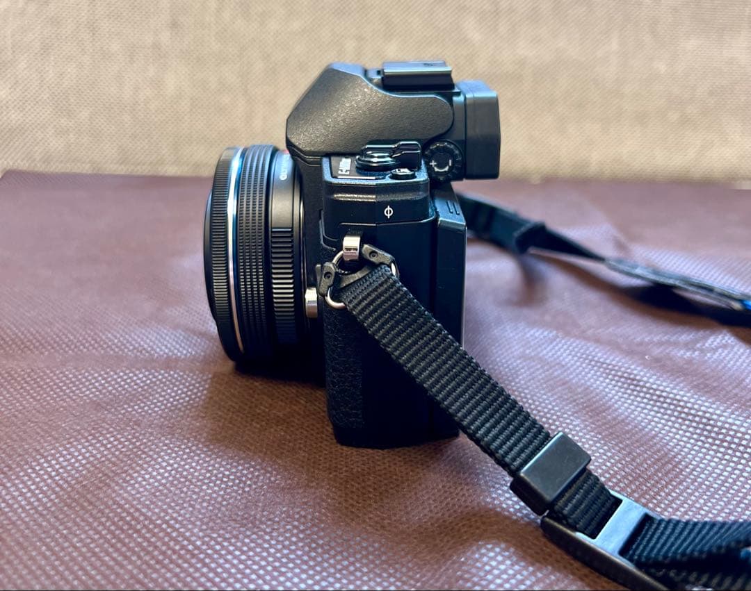 OLYMPUS OM-D E-M10 Mark IIIミラーレスカメラ【セット】