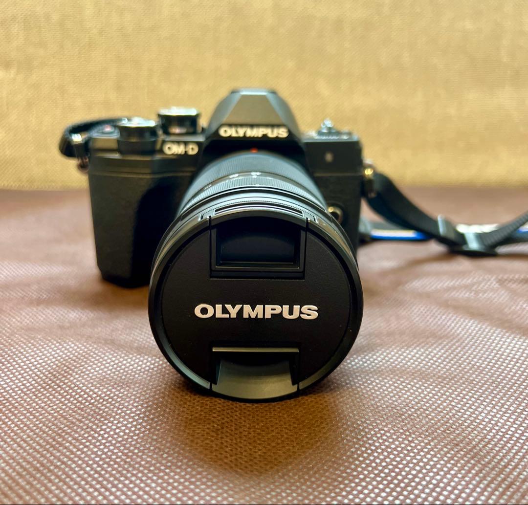 OLYMPUS OM-D E-M10 Mark IIIミラーレスカメラ【セット】