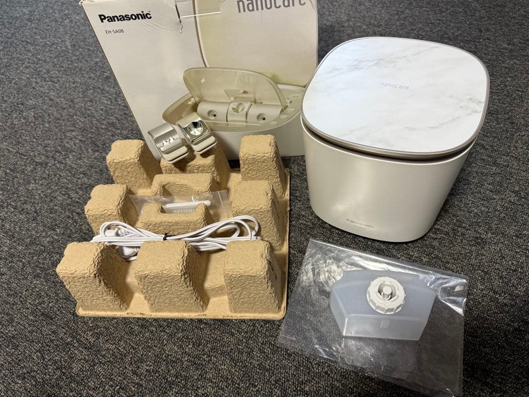 【ほぼ未使用】 Panasonic スチーマー ナノケア EH-SA0B-N