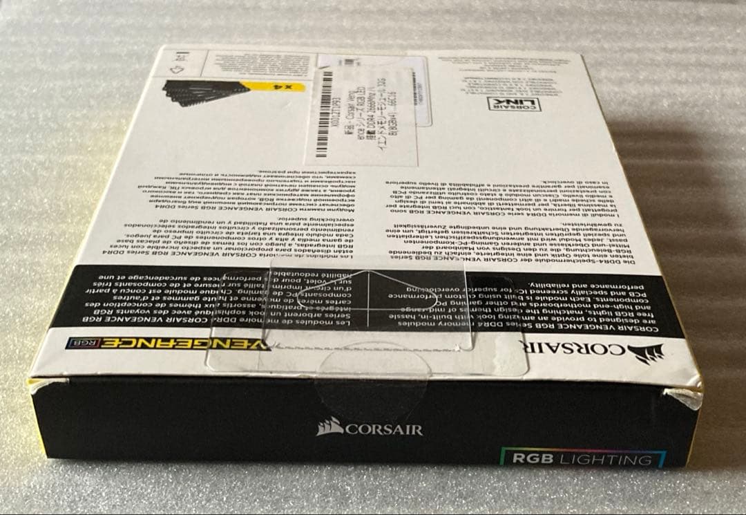 箱痛みVENGEANCE RGB DDR4-2666 8GBx4 32GB