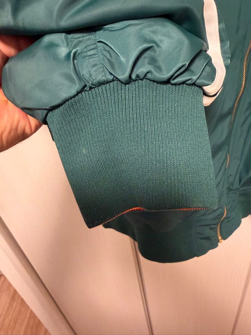 adidas originals ADILENIUM ボンバージャケット