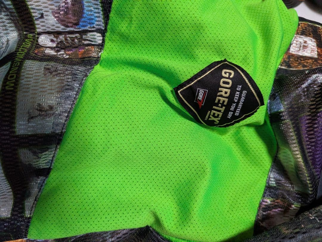 VOLCOM　スノーボード　ウェア