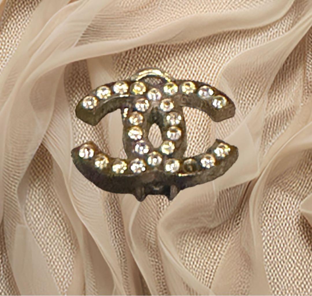 まいぴ  CHANEL シャネル✴︎ロゴデザイン ストーン付きイヤリング片耳