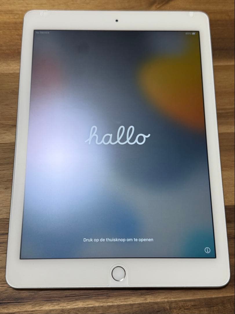 【美品】iPad Air 第2世代 A1567 シルバー 16GB