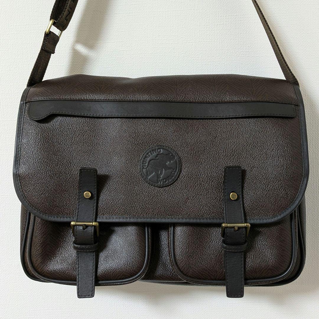 ハンティングワールド　ロゴ　レザー　革　メッセンジャーバッグ　ショルダーバッグ