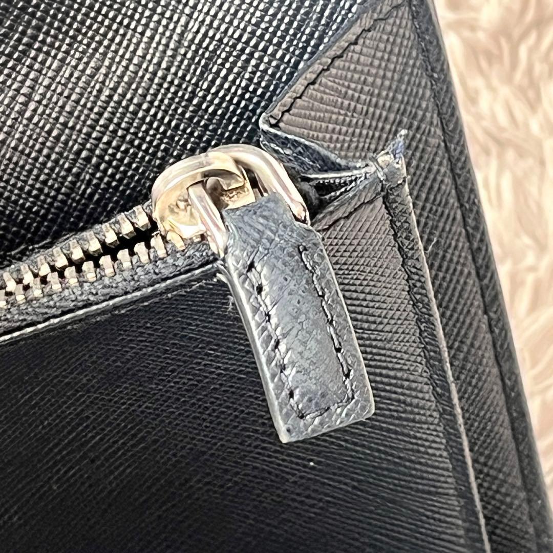 良品✨PRADA 大容量　オーガナイザー　長財布　サフィアーノ　シルバーロゴ