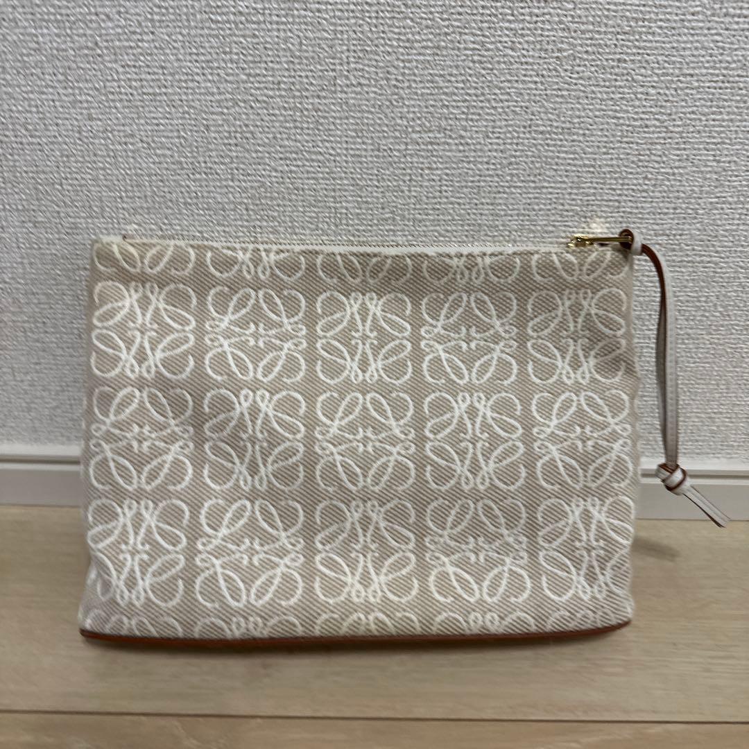LOEWE クラッチバック