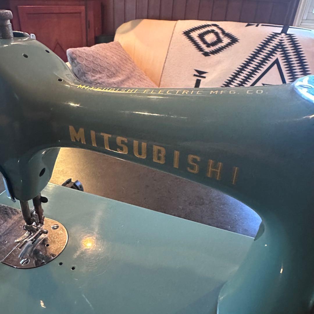 ビンテージ　レトロ　三菱　手動式　ミシン　オブジェ