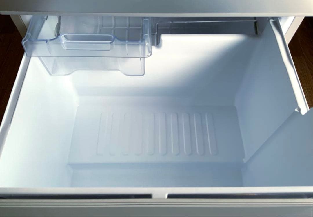 SHARP 冷凍冷蔵庫　SJ-W354H-S