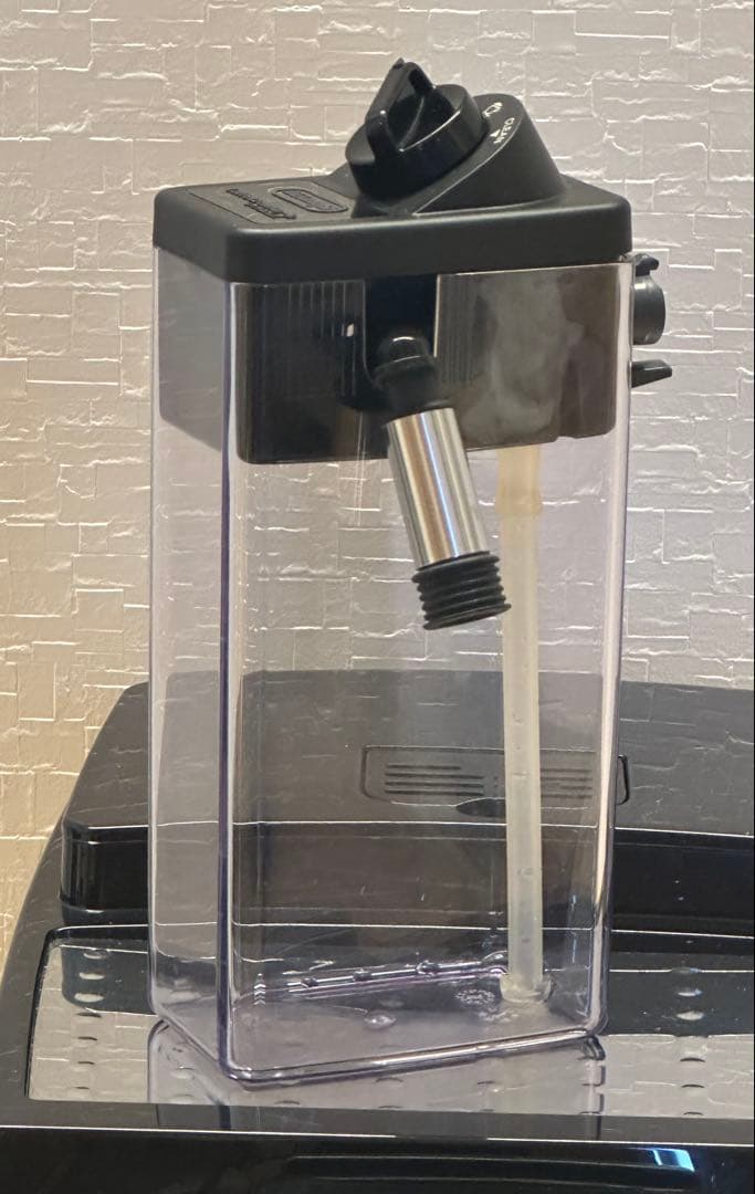 デロンギ　マグニフィカSカプチーノ　石灰除去済みECAM23260SBN