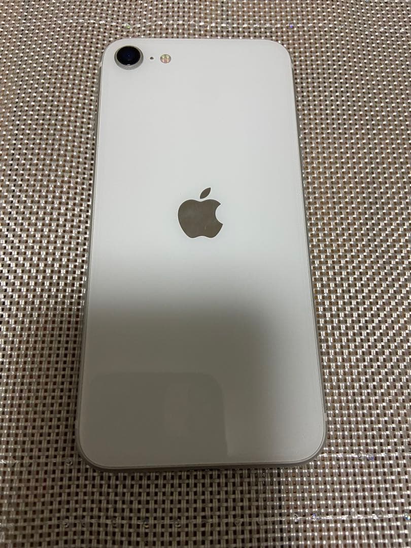 Apple iPhone SE (第2世代) ホワイト　初期化済み　SIMフリー