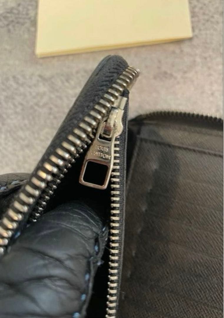 ルイヴィトン ダミエ グラフィット ヴェルティカルジッピーウォレット