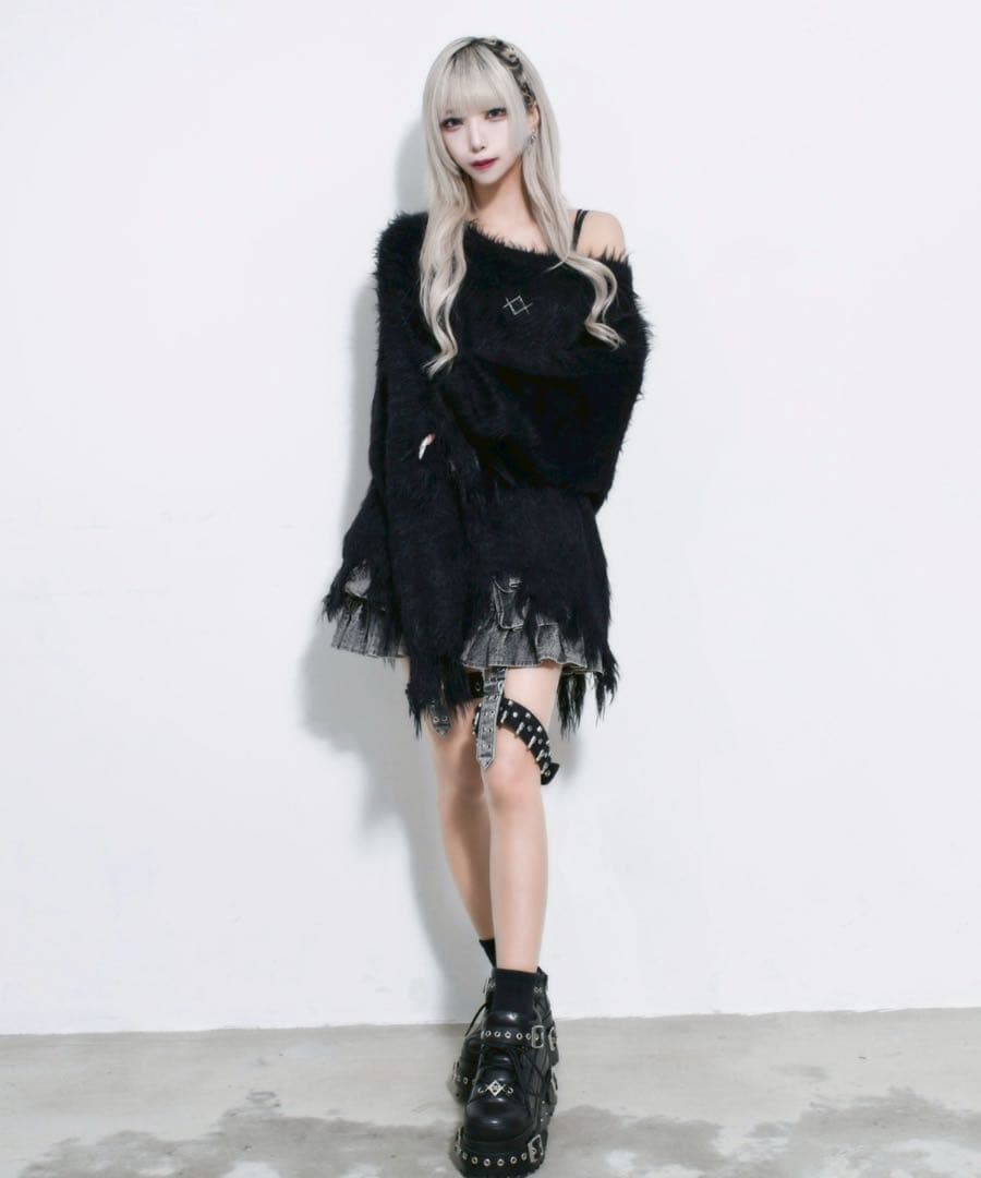 【 REFLEM 】 レフレム ロゴリベットフェザーヤーンPOニットプルオーバー