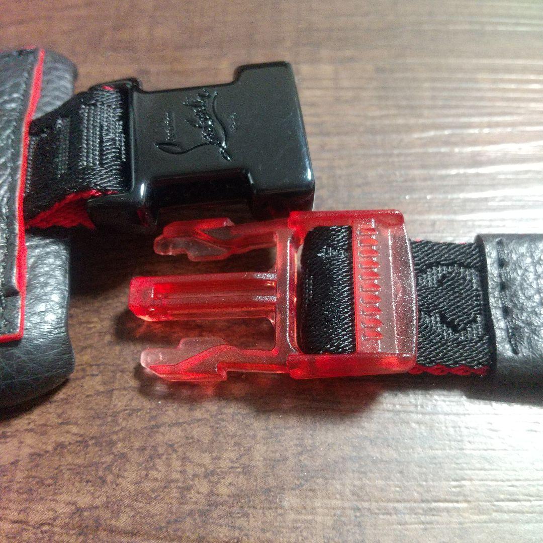 新品タグ付きクリスチャン・ルブタンスマホケース