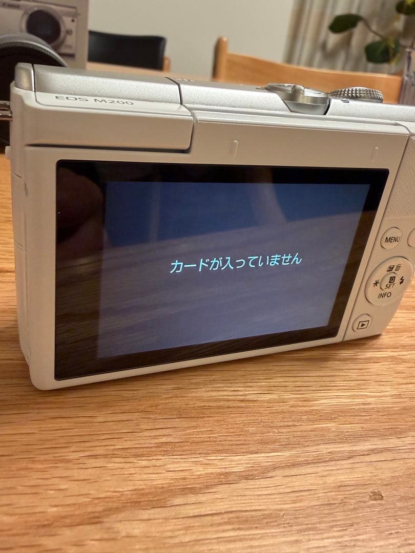 Canon EOS M200 ミラーレスカメラセット