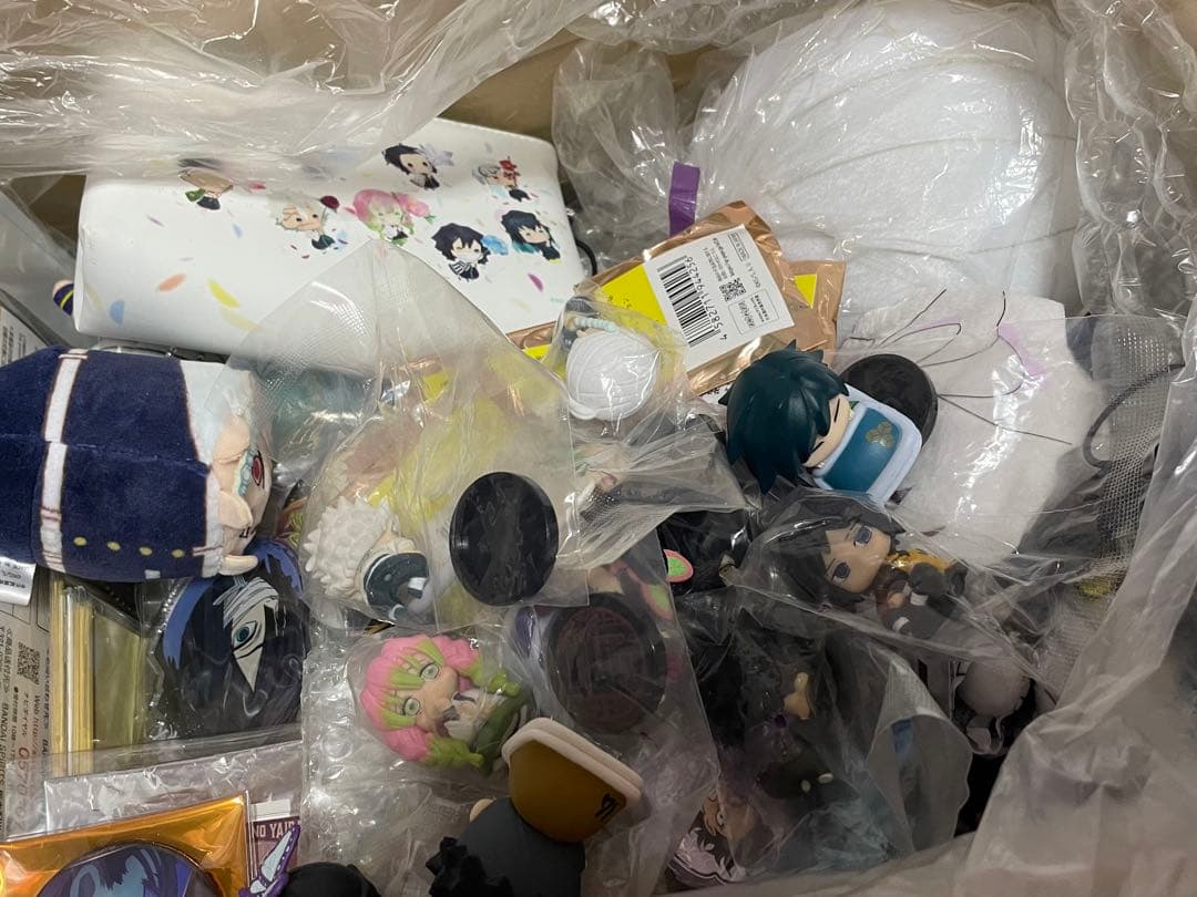 d*2様 鬼滅の刃　まとめ売り③ 100個以上