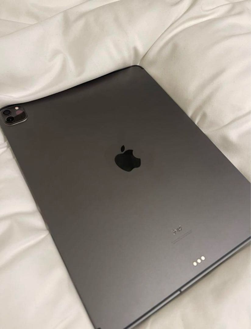 J*y様 iPad Pro Wi-Fi 128GB(12.9インチ)+キーボード