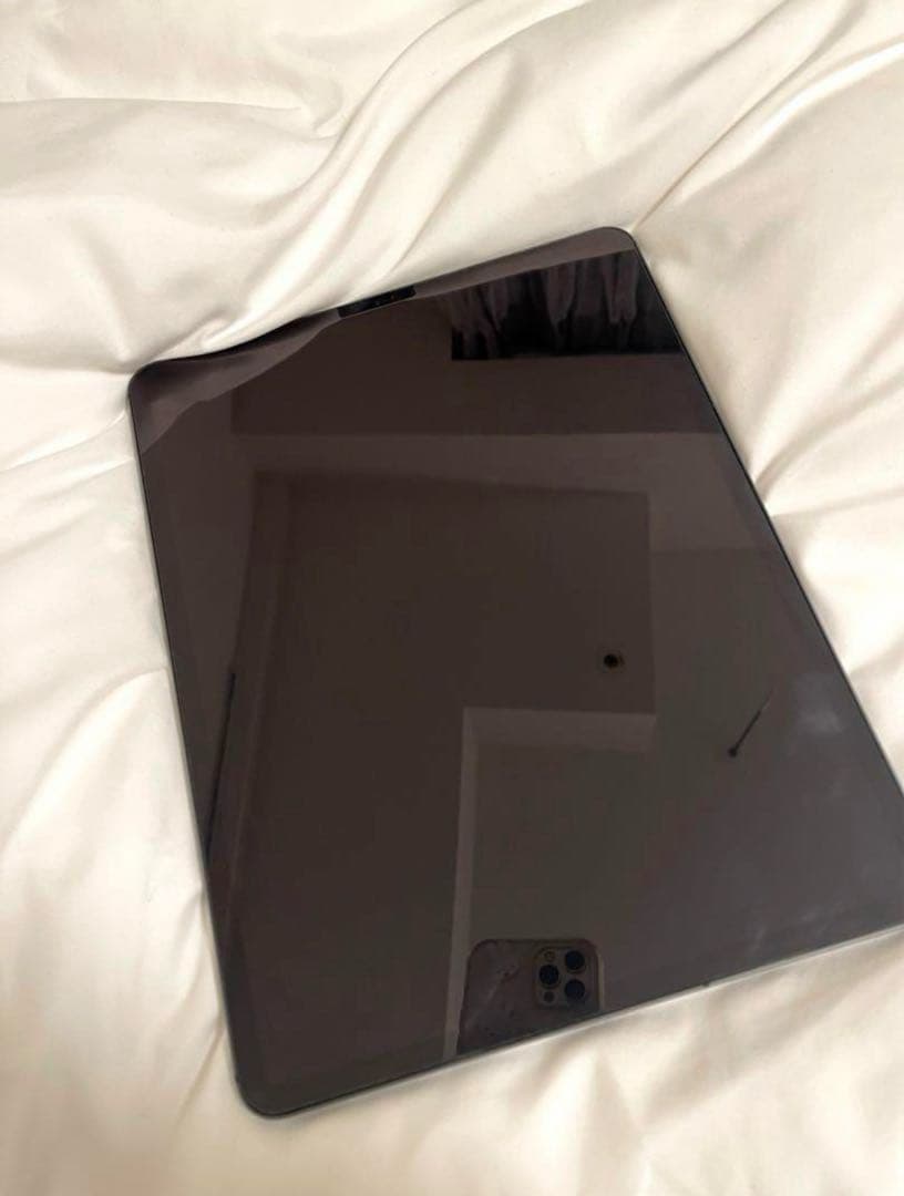 J*y様 iPad Pro Wi-Fi 128GB(12.9インチ)+キーボード