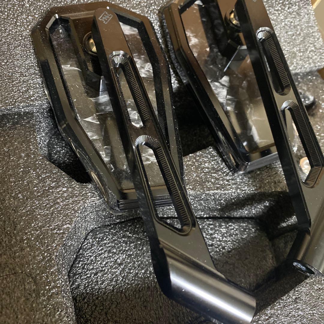 カーボン柄ミラーブラック(フォージドタイプ)