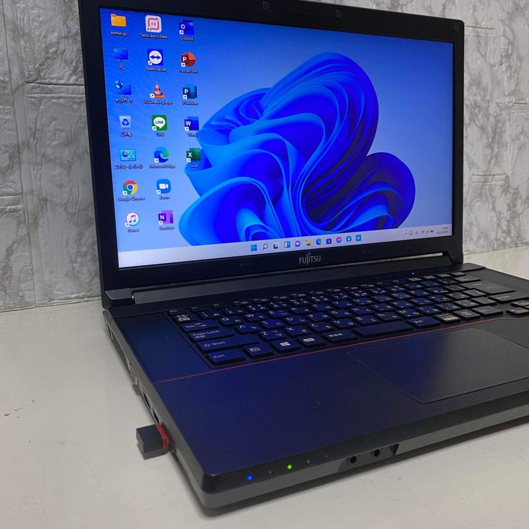FUJITSUノートパソコン　HDMI Windows11 オフィス付き