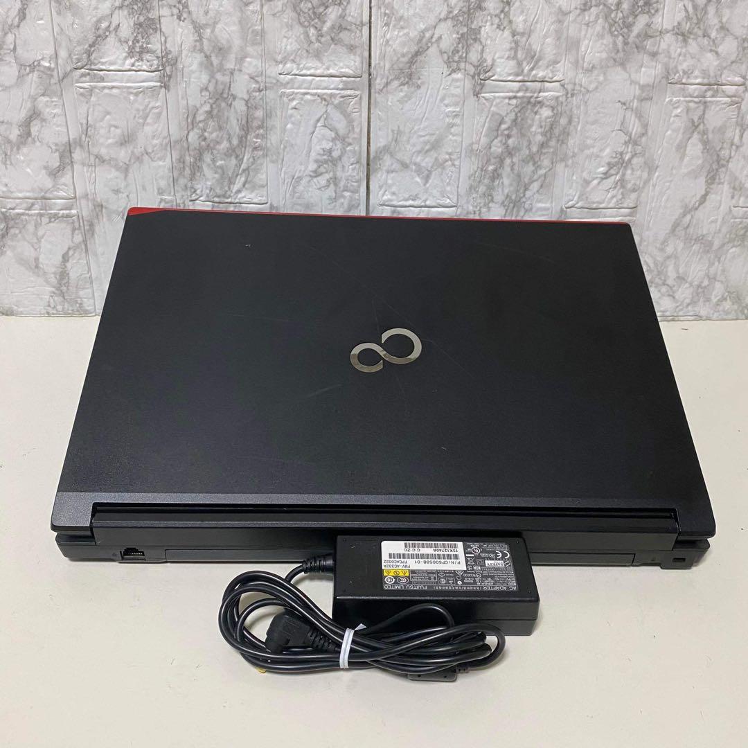 FUJITSUノートパソコン　HDMI Windows11 オフィス付き