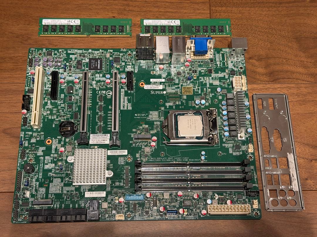 サーバー用マザーボード、Xeon CPU、DDR4 ECCメモリ32GBセット