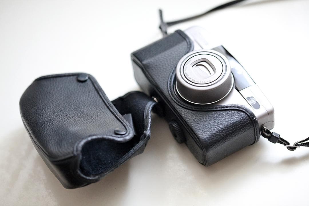 Canon Autoboy S II フィルムカメラ　Q875