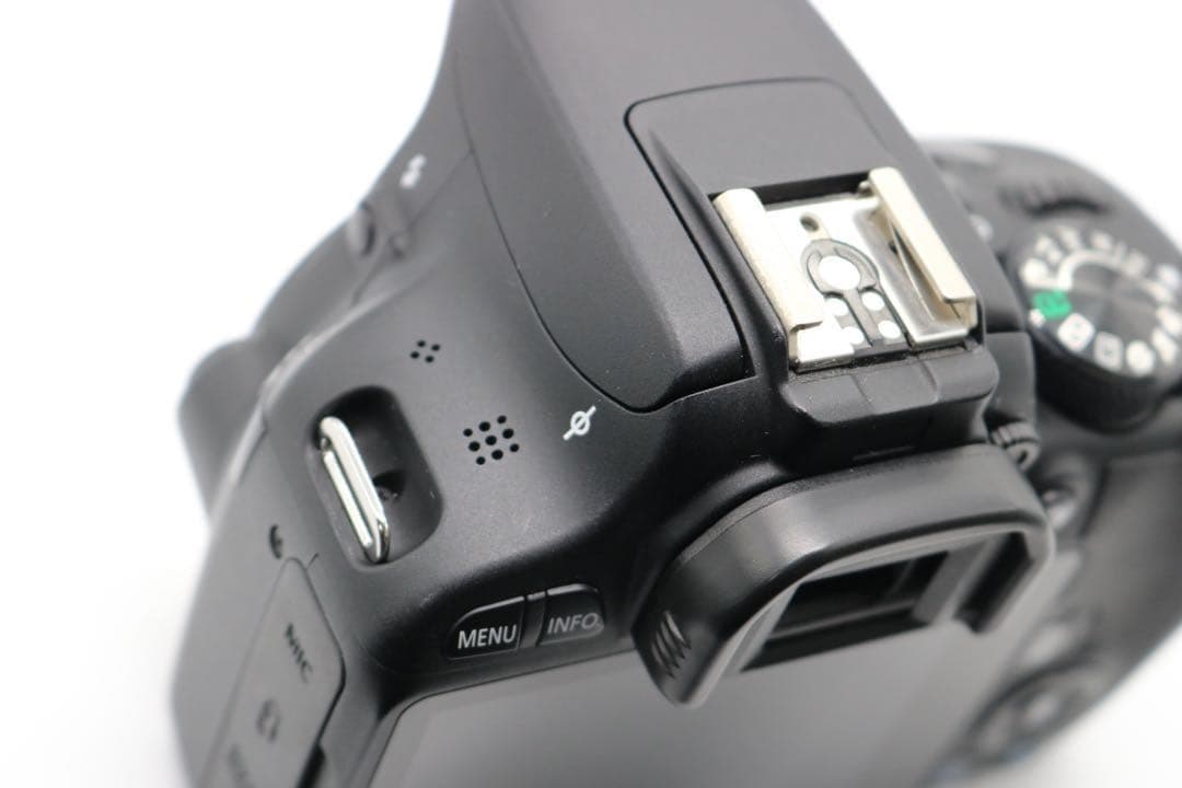 美品 【Canon EOS Kiss X7 ダブルレンズセット】　安心保証あり