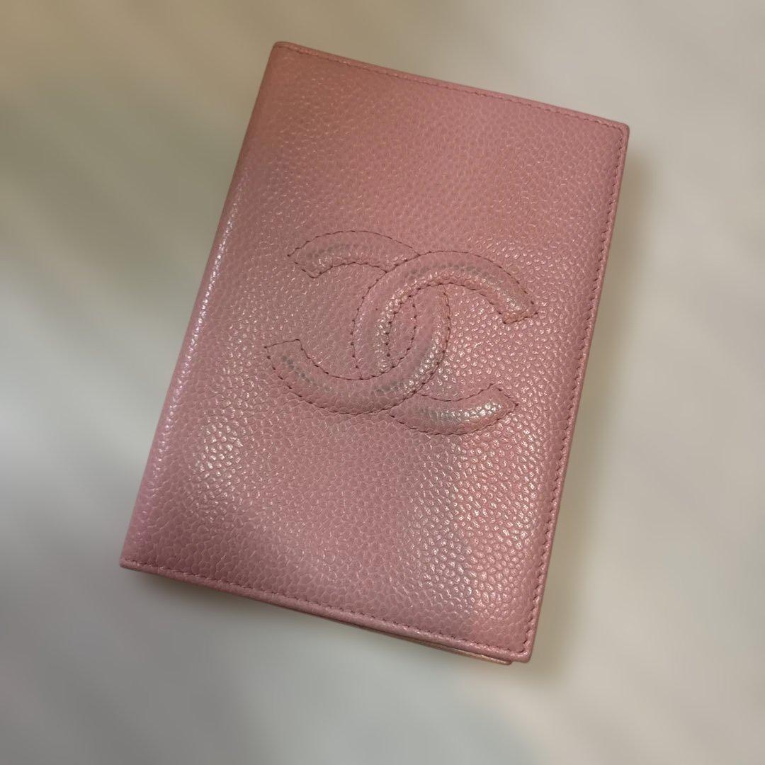 CHANEL ピンク パスポートケース