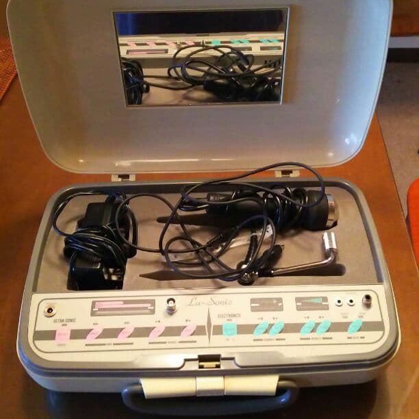 お値下げドイツ製   低周波   美顔器