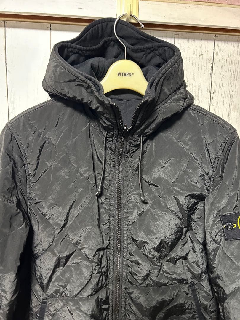 STONE  NYLON L プリマロフト　ダウン　ブラック