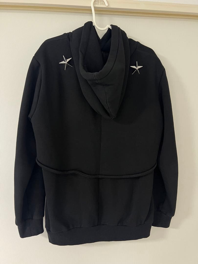 GIVENCHY ブラック 星装飾 メンズパーカーS