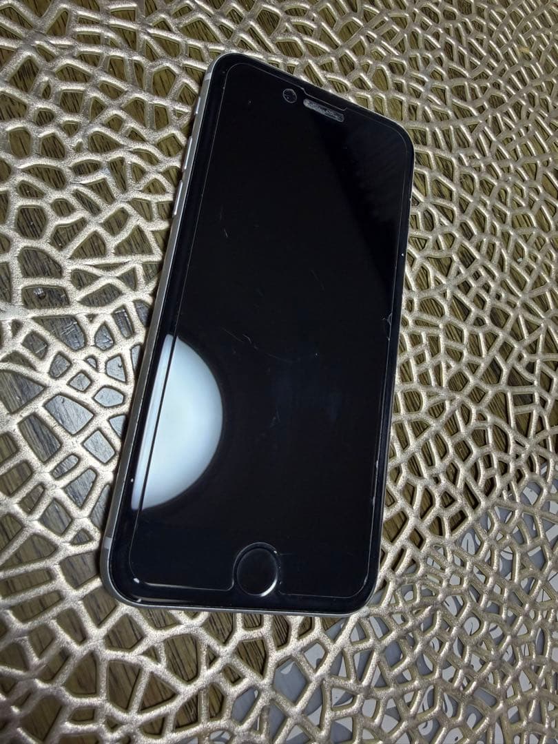 iPhone iPhoneSE 第二世代 64GB シルバー silver