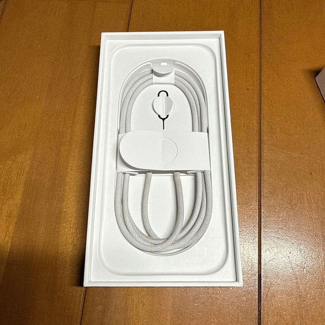 Apple iPhone 16 Pro 256GB ブラックチタニウム 本体