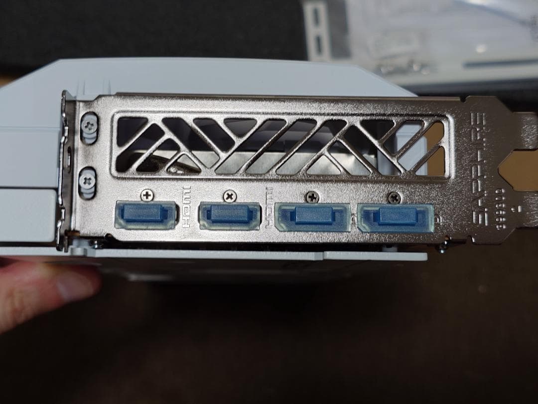 グラフィックボード・グラボ・ビデオカード Sapphire Radeon RX7800XT 16GB PURE