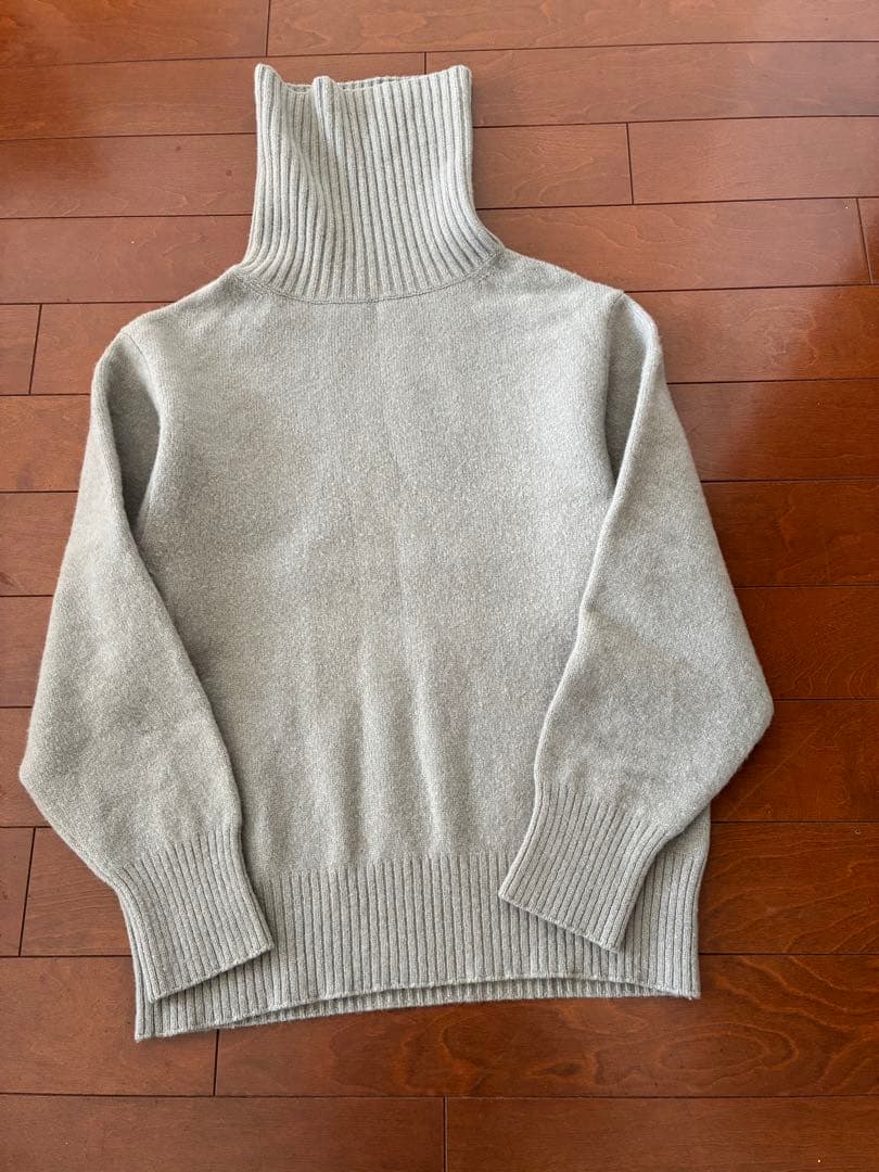 ドウーズィエムクラスミドルゲージタートルセーター