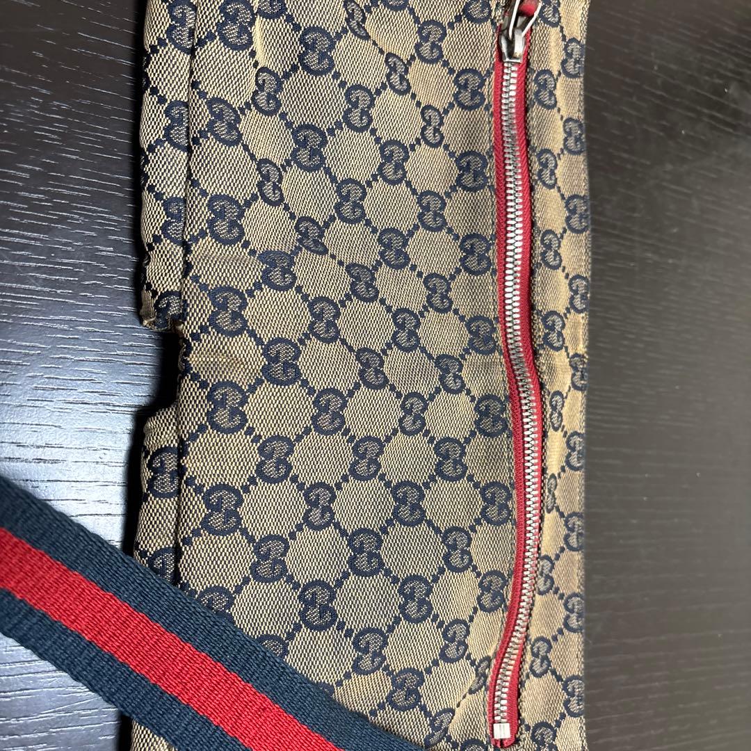 GUCCI GGパターン ボディバッグ